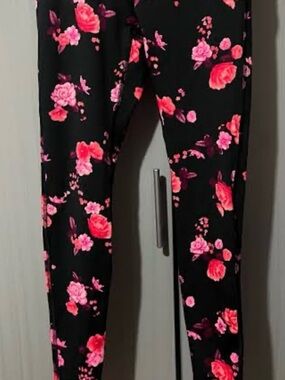 PINK Victoria's Secret Black Leggings with Pink & Red Floral Print